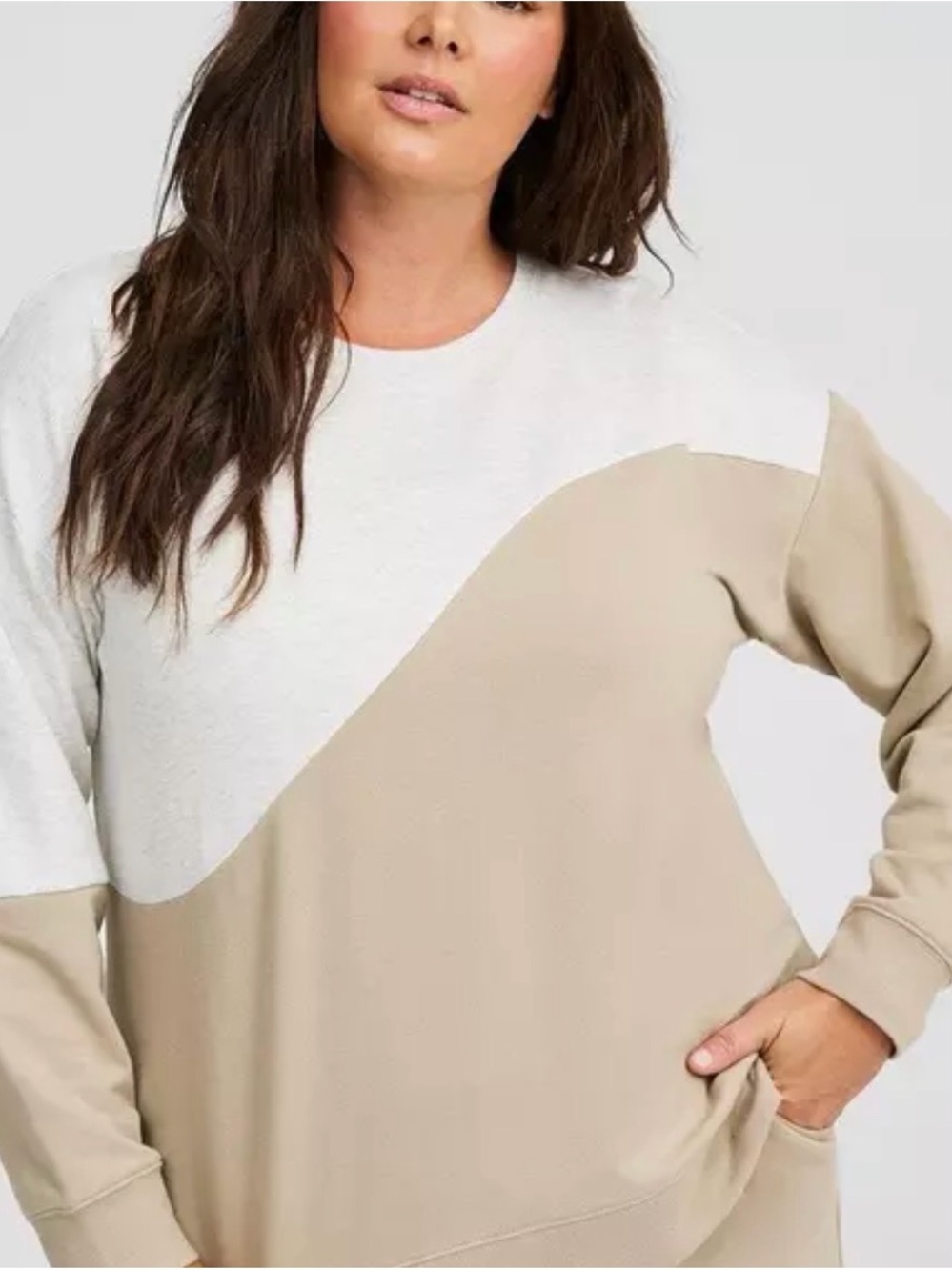 torrid Two-Tone Crewneck Sweatshirt in Beige and White